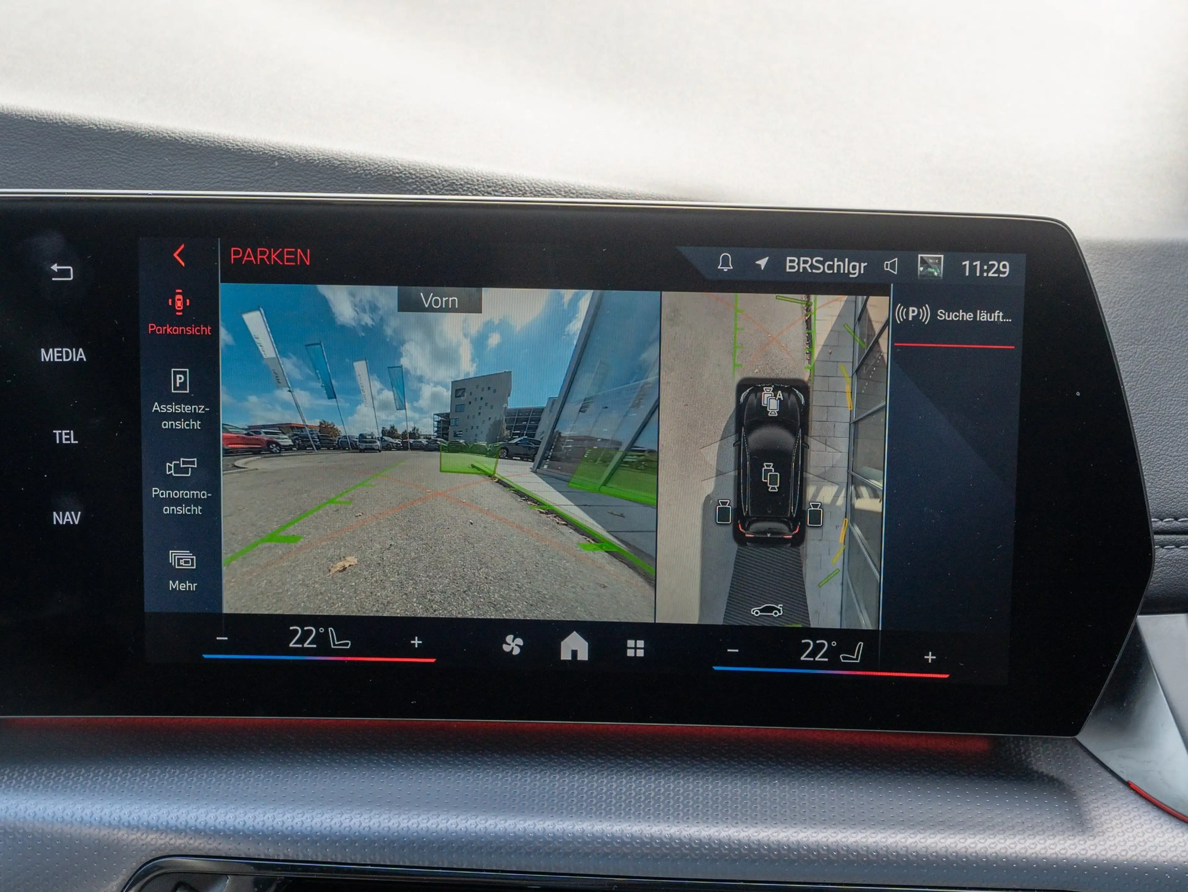 BMW 225 e xDrive Active Tourer M-Sport PANO DA+ 360° HUD — photo 7