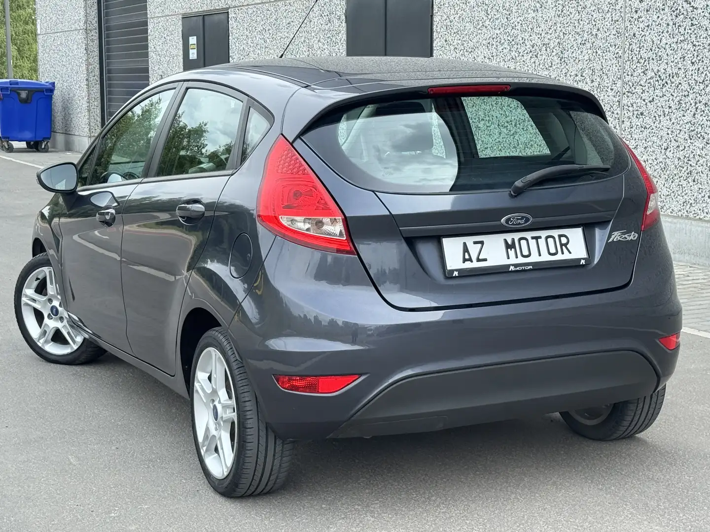 Ford Fiesta 1.25i 2012 Airco Euro 5 Ct ok Kit Distri ok Neuf Gris - 2
