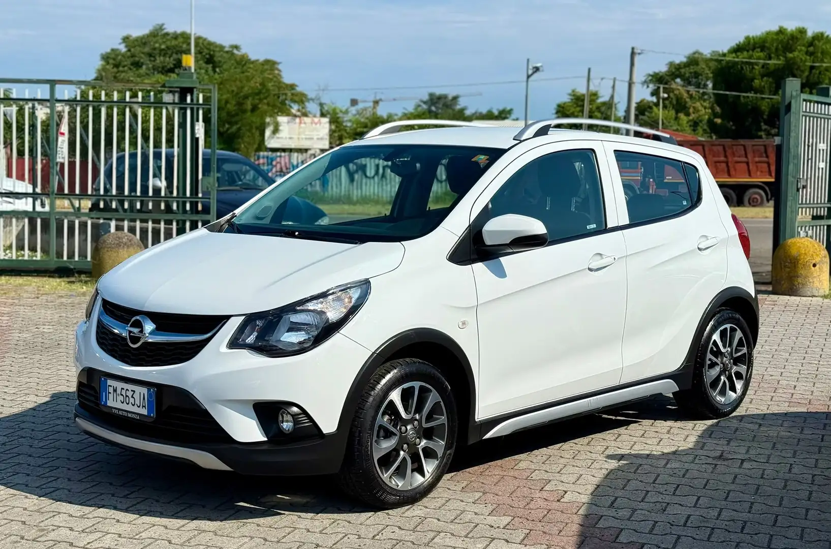 Opel Karl Karl 1.0 Rocks 75cv auto  NEOPATENTATI Bianco - 1