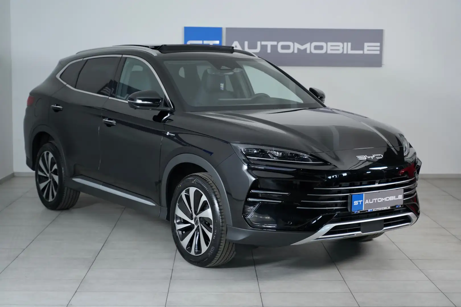 BYD Seal U DMI Design AWD // NAVI // KAMERA // SITZHEIZUNG // Schwarz - 2