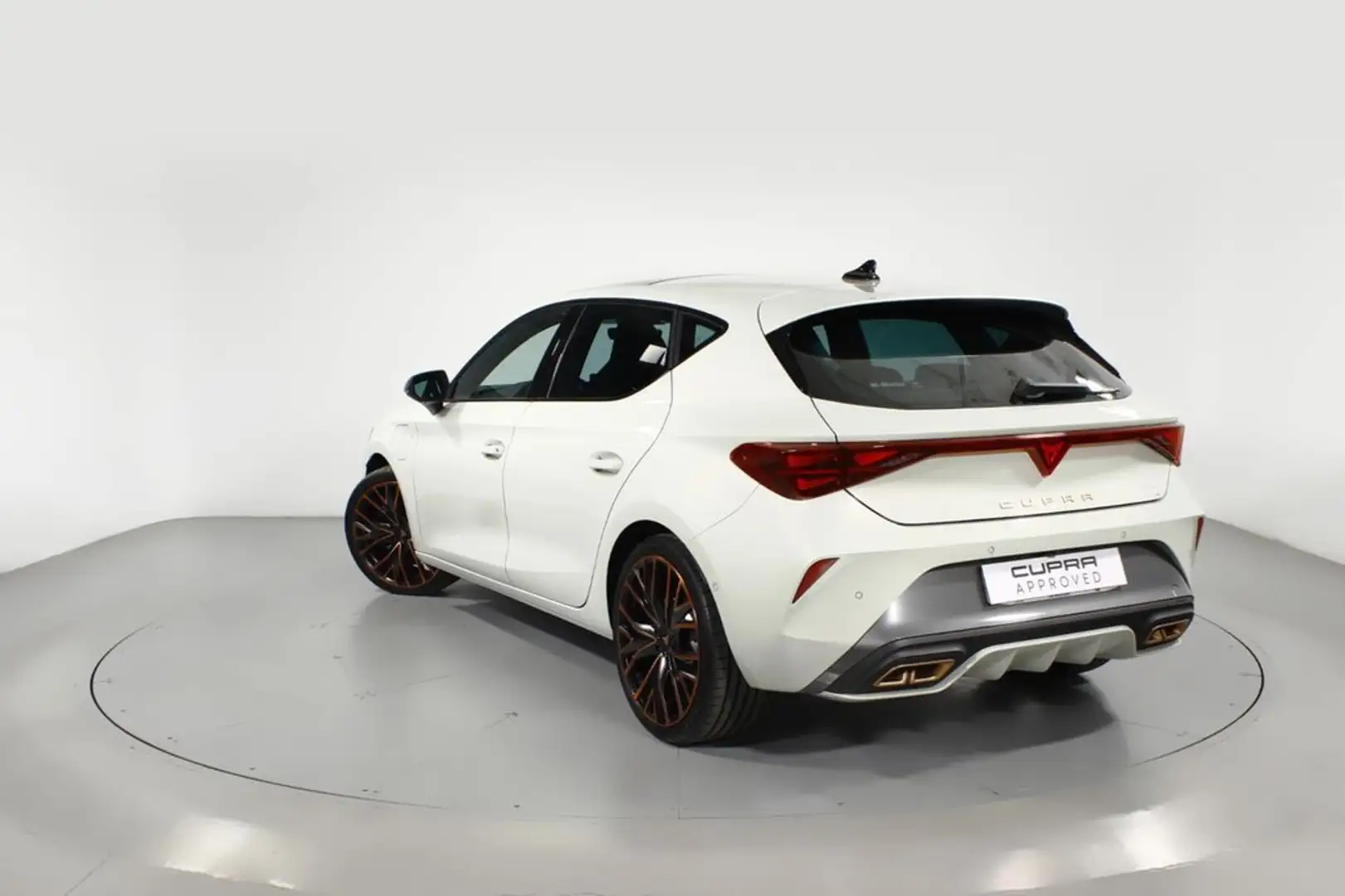 CUPRA Sonstige 1.5 PHEV 200KW VZ DSG 5P Braun - 2