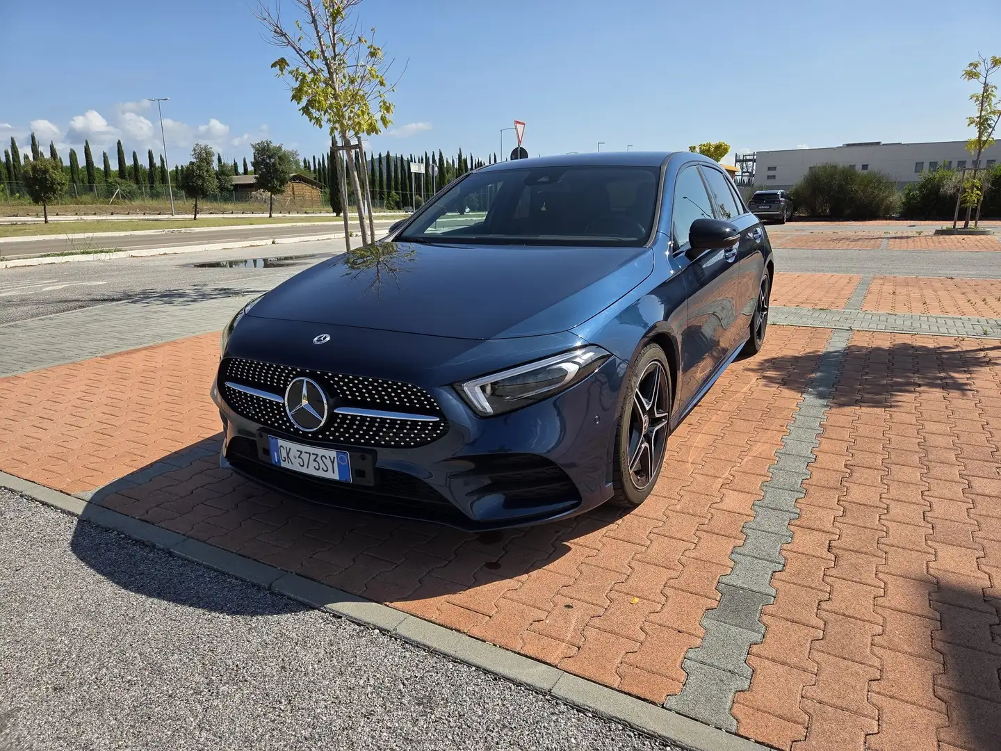 Mercedes-Benz A 200 Premium AMG Line Blu/Azzurro - 1