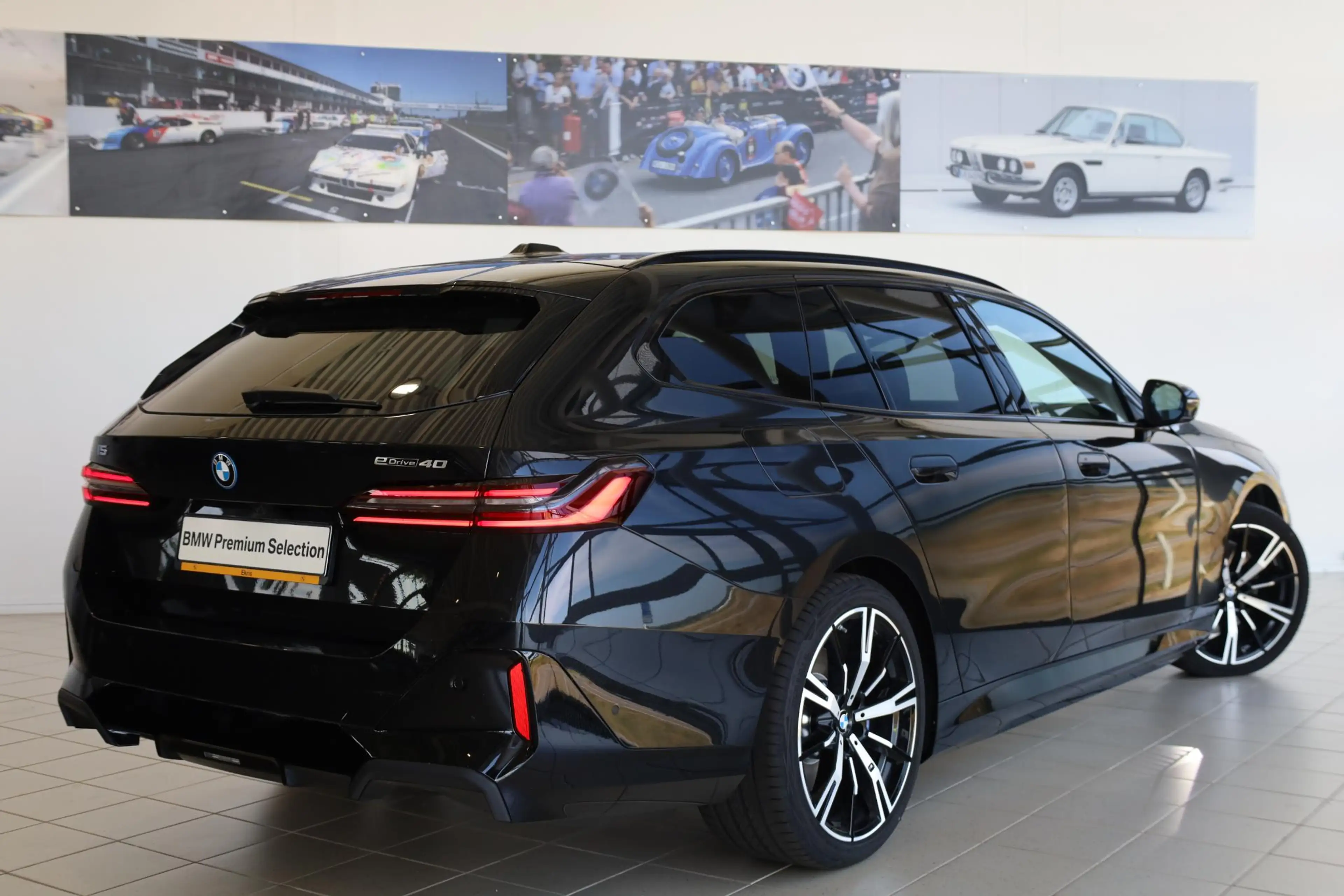 BMW i5 Touring eDrive40 | M Sport Pro | Panoramadak | Dri — photo 2