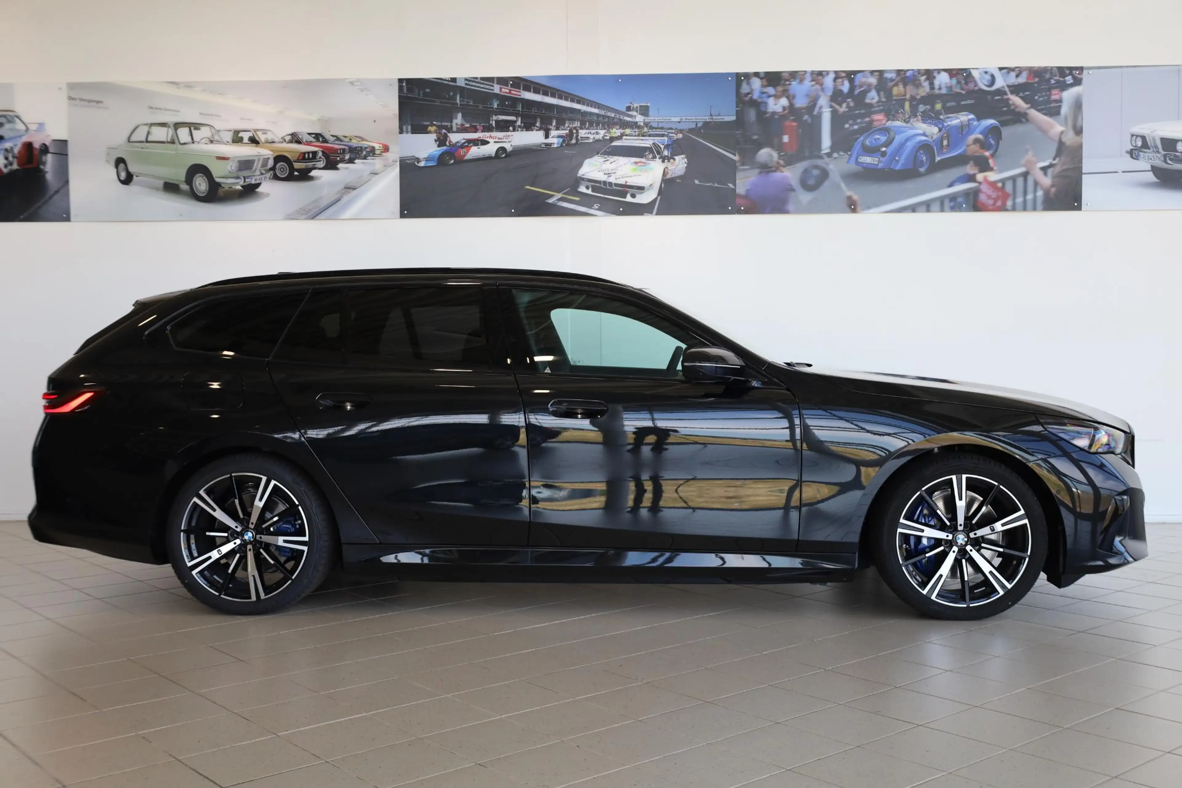 BMW i5 Touring eDrive40 | M Sport Pro | Panoramadak | Dri — photo 3