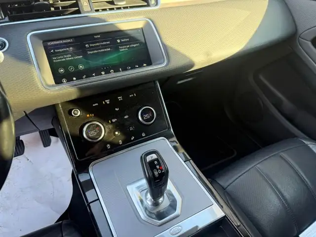 Land Rover Range Rover Evoque view 15