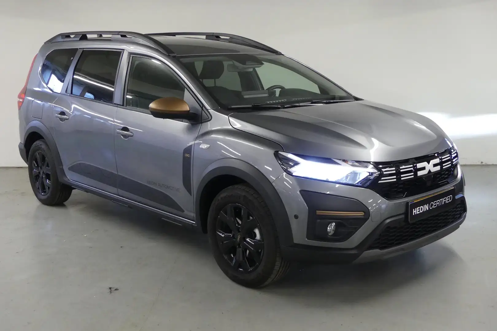 Dacia Jogger 1.6 Hybrid 140 Extreme 7p. | MediaNav Multimedia & Grijs - 2
