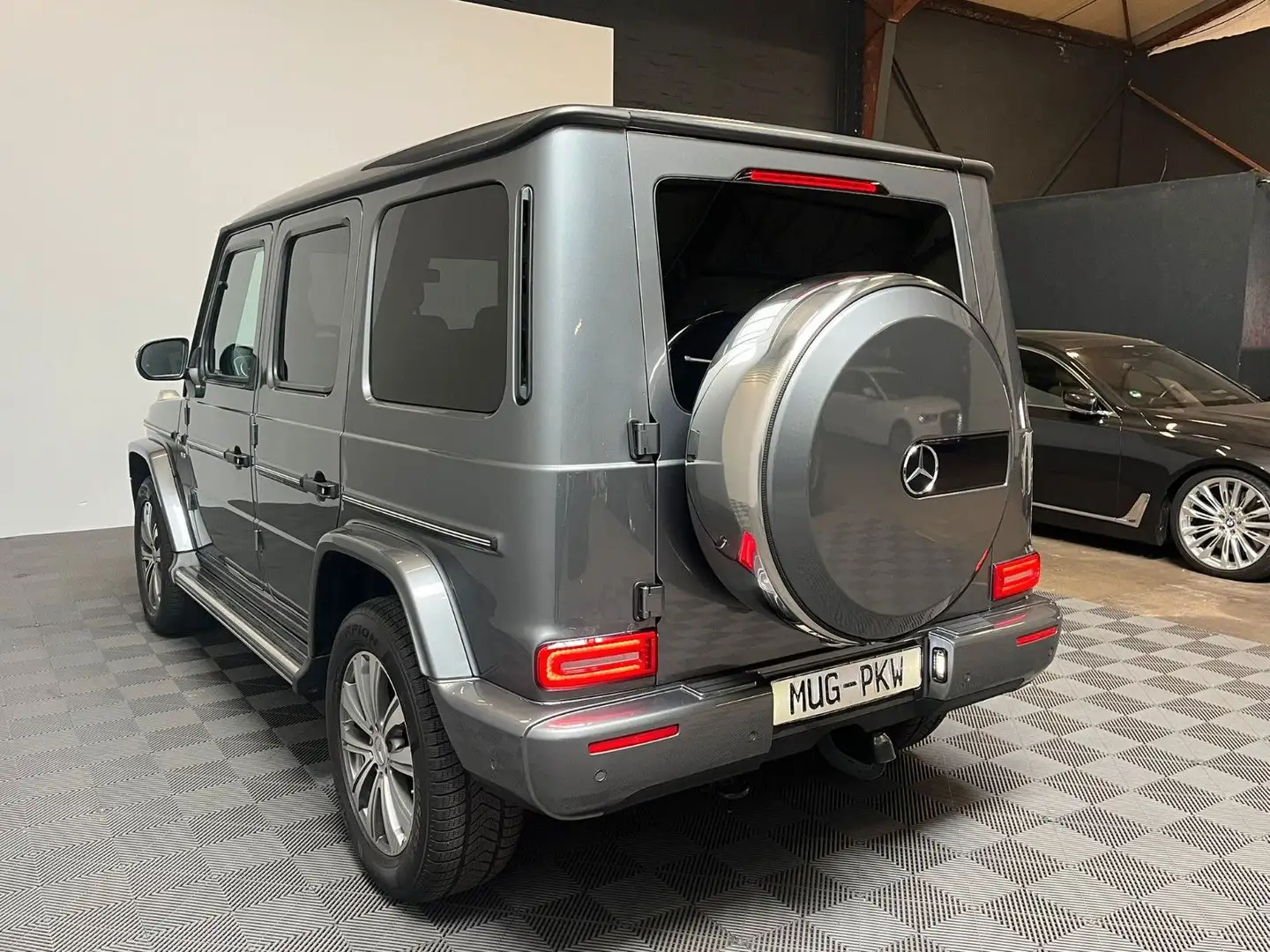 Mercedes-Benz G 500 Station *AHK-StandHz-ACC-LED-Leder-LED* Grau - 2