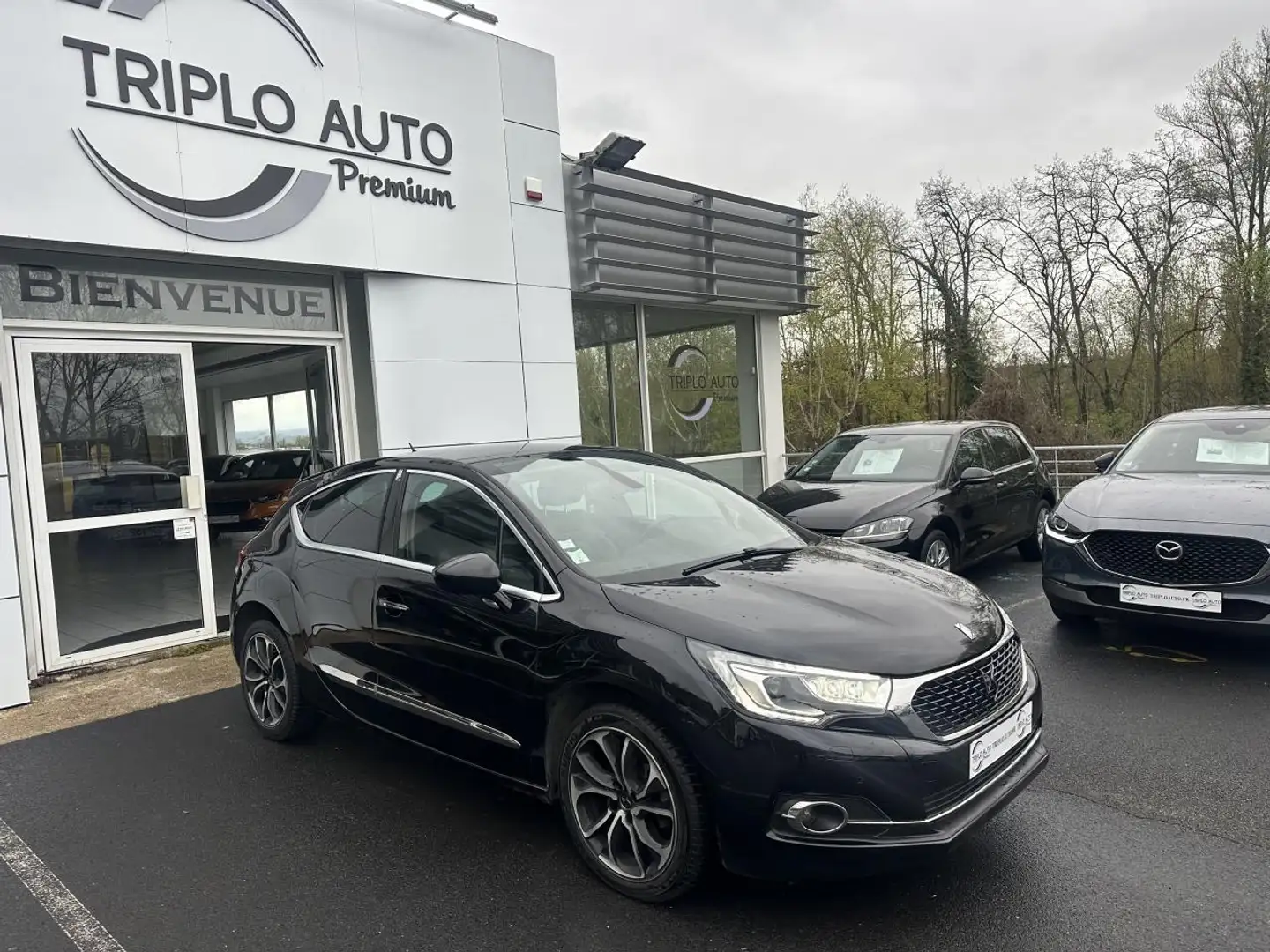 DS Automobiles DS 4 2.0 BlueHDi S\u0026S - 180 Bva Sport Chic Gps + Ca Černá - 1