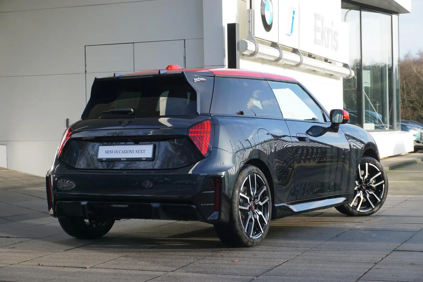 MINI Cooper SE 3-deurs John Cooper Works Uitvoering | Pakket XL | Gris - 2