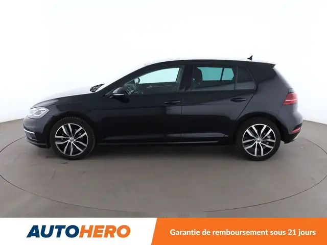 Volkswagen Golf view 3