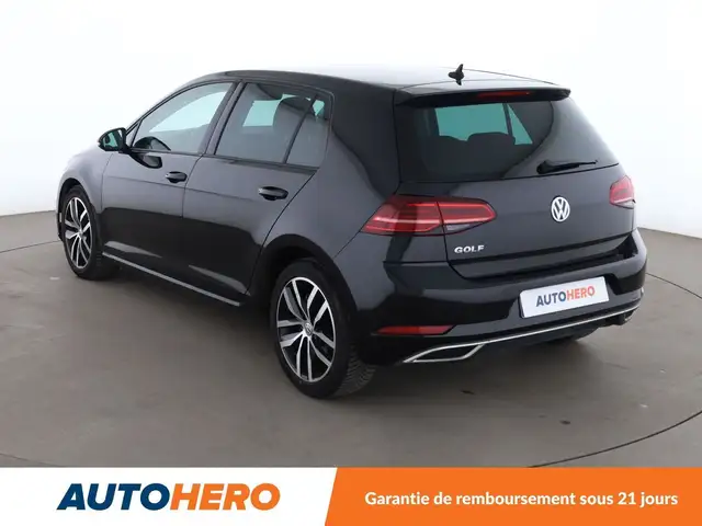 Volkswagen Golf view 4