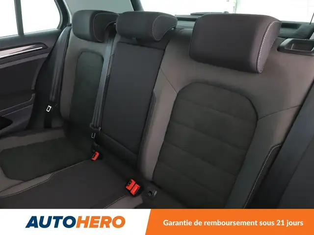Volkswagen Golf view 14