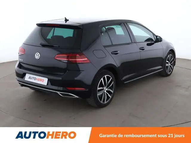 Volkswagen Golf view 6