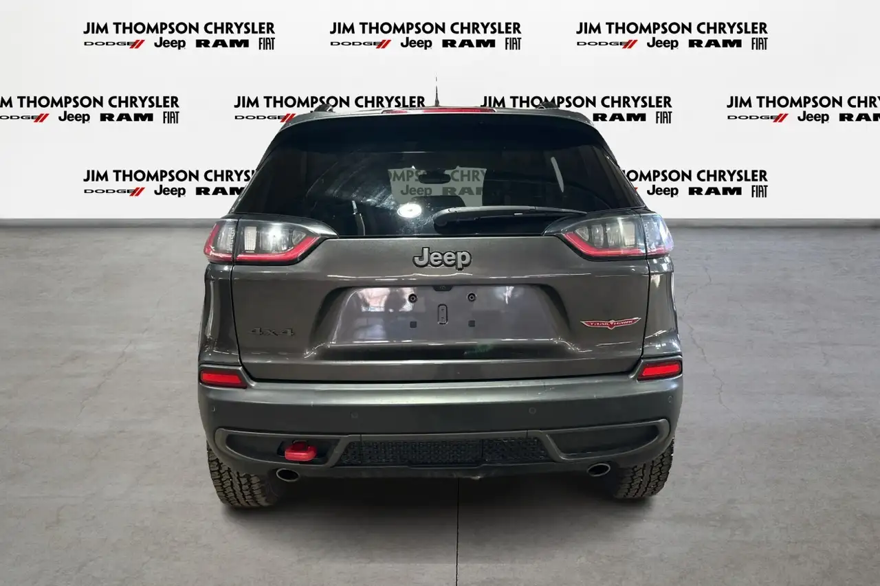 Jeep Cherokee снимка Jeep Cherokee