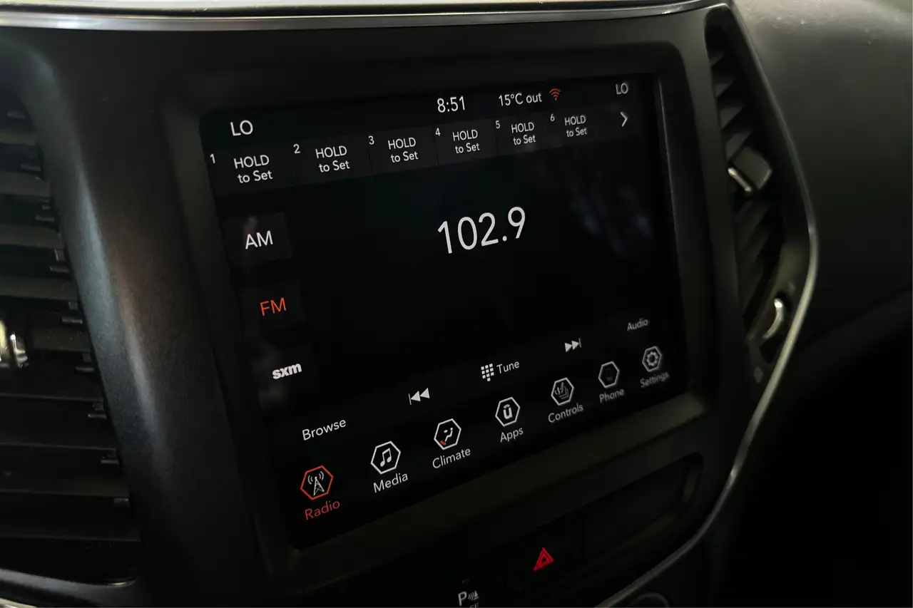 Jeep Cherokee снимка Jeep Cherokee