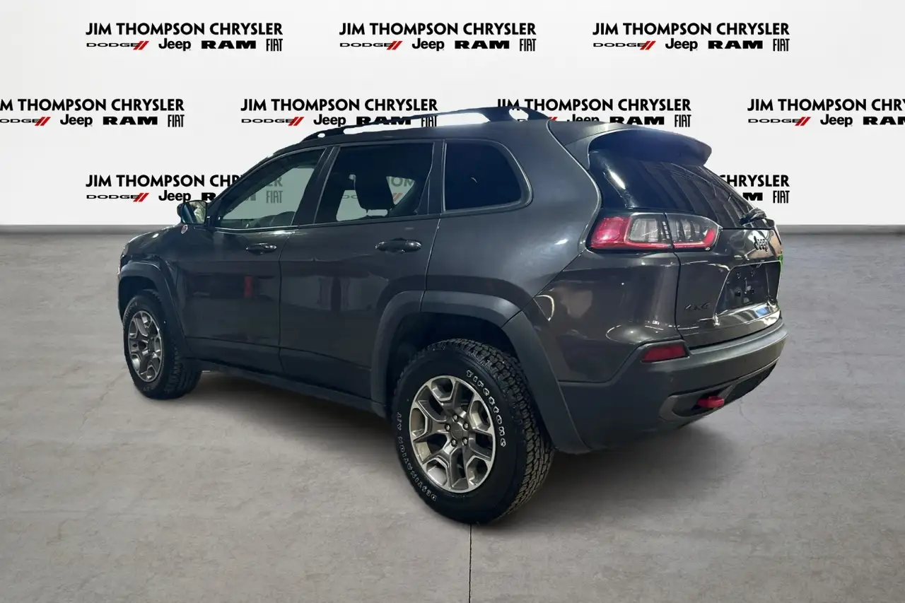 Jeep Cherokee снимка Jeep Cherokee