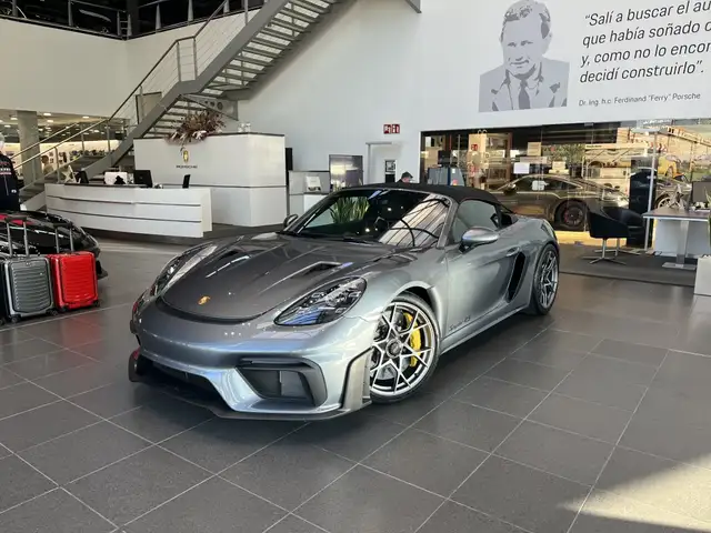 Porsche 718 Spyder RS PDK