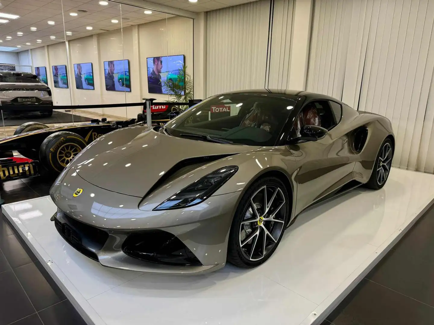 Lotus Emira V6 First Edition Manuale + LSD Grau - 1