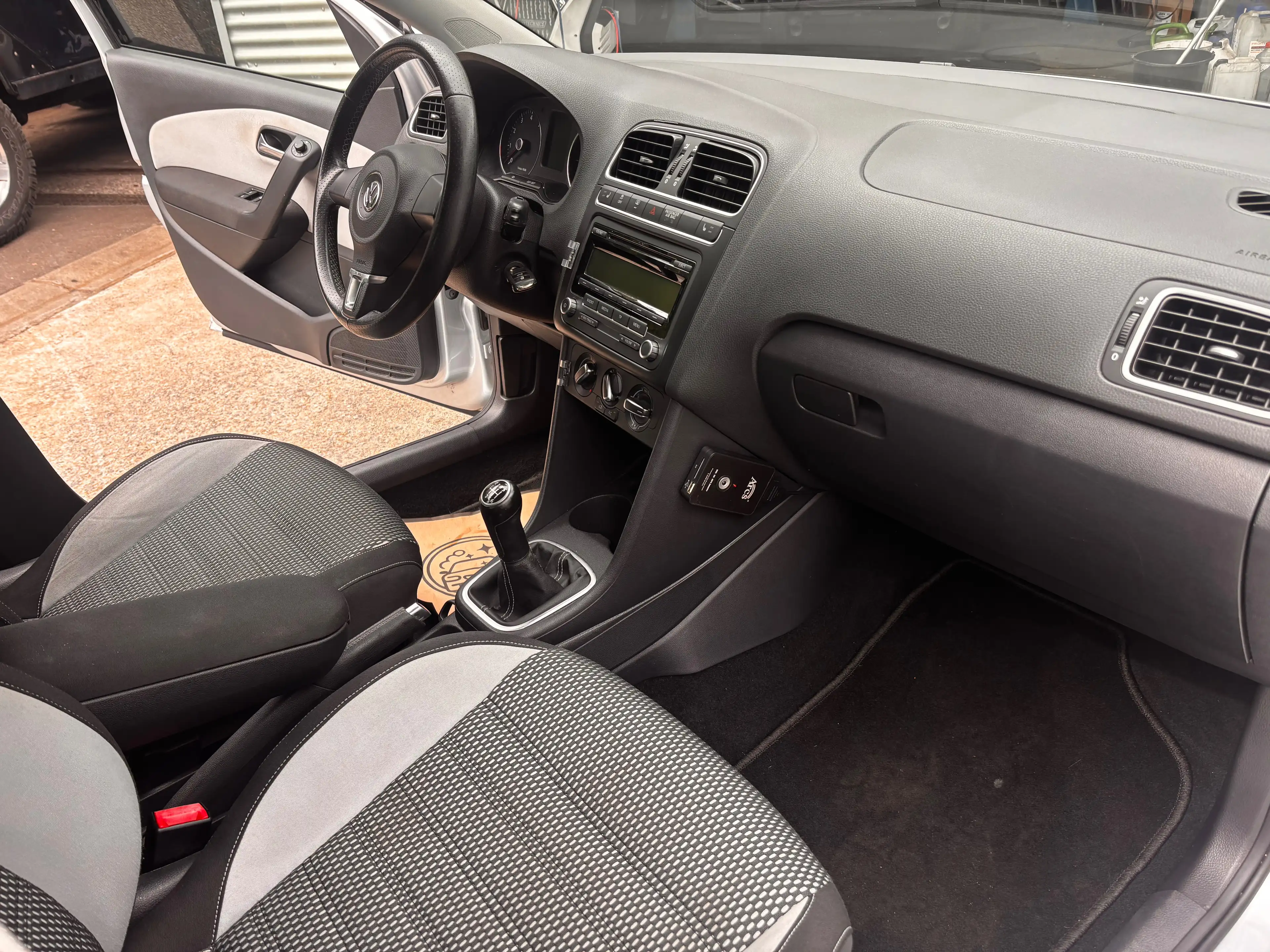 Volkswagen Polo CrossPolo — photo 6