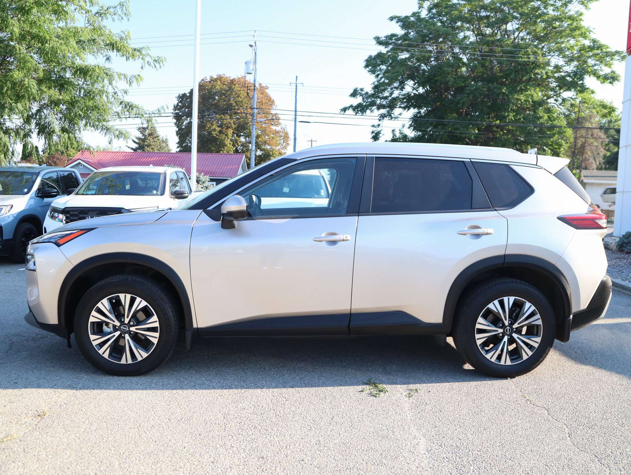 2023 Nissan Rogue AWD SV Moonroof - No Accidents / One Owner / BC Ve — снимка 1
