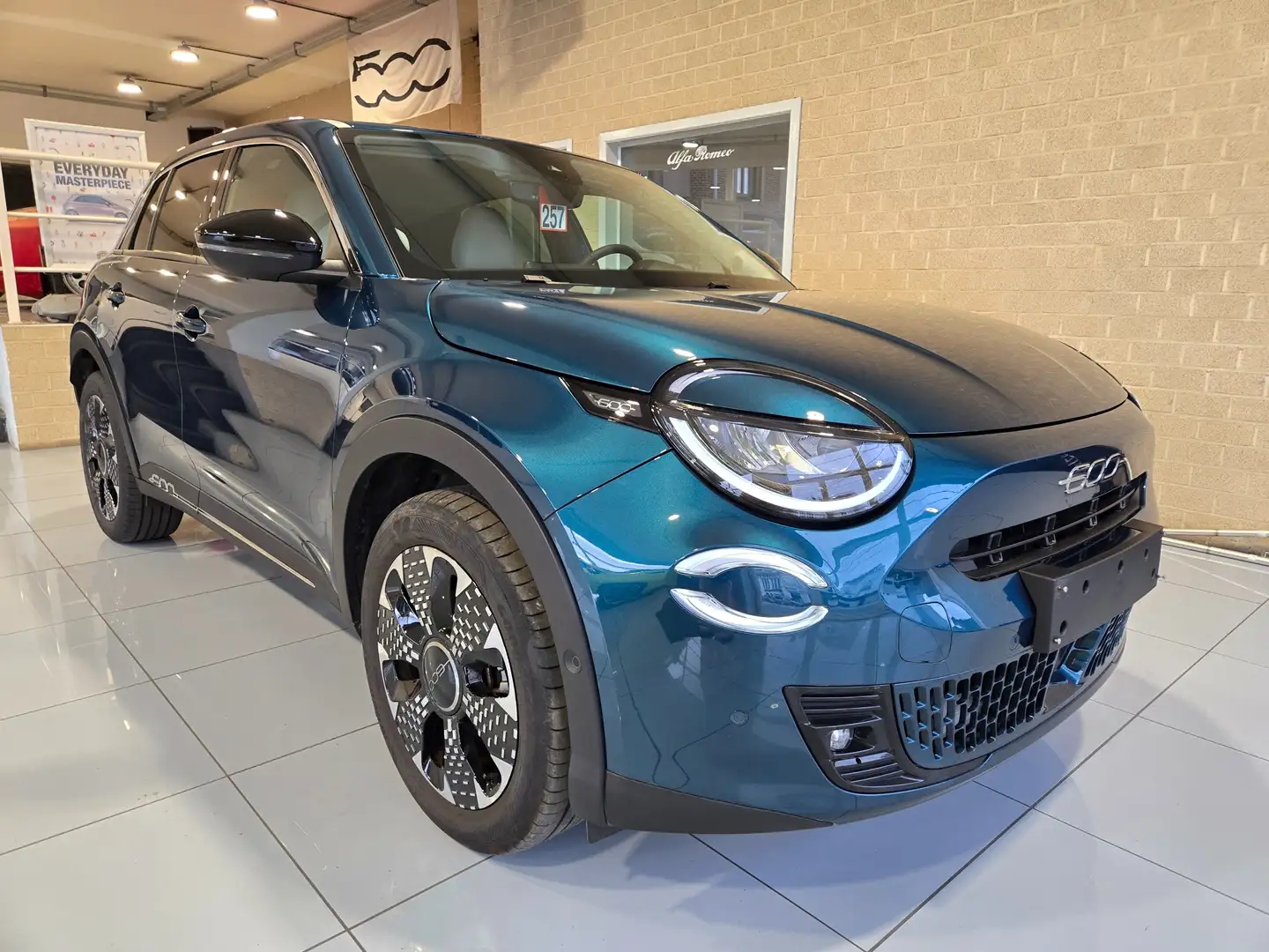 Fiat 600 600 1.2 Hybrid La Prima DCT  GARANTIE 20/11/2029 Grün - 1