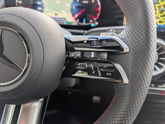 Mercedes-Benz GLA 200 d 4MATIC Österreich-Edition AMG Line Ansicht 14