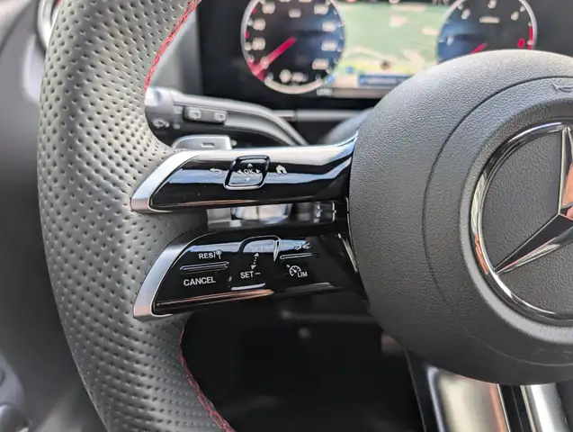 Mercedes-Benz GLA 200 d 4MATIC Österreich-Edition AMG Line Ansicht 13