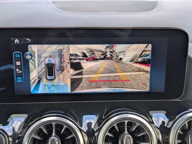 Mercedes-Benz GLA 200 d 4MATIC Österreich-Edition AMG Line Ansicht 12