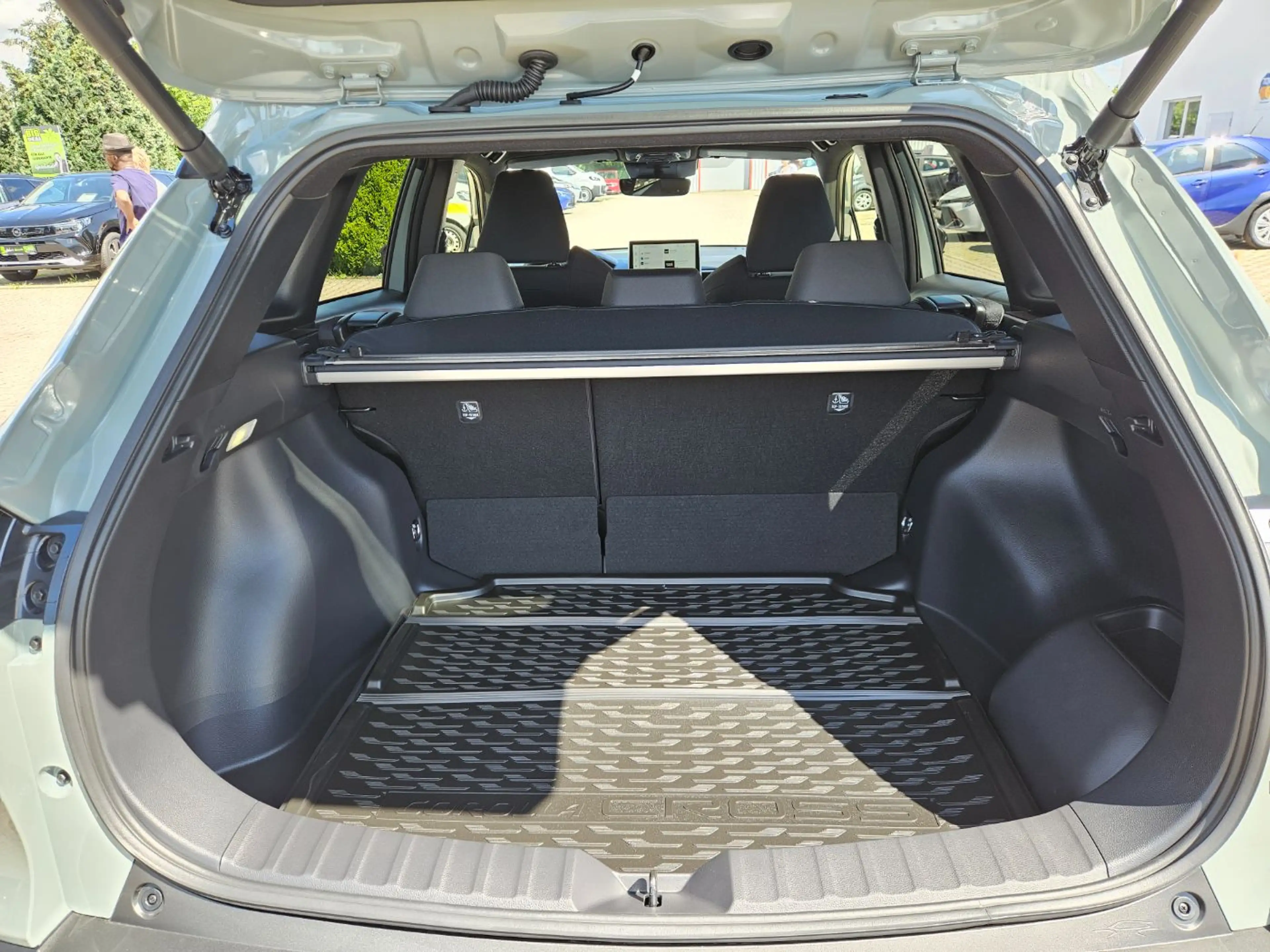 Toyota Corolla Cross 2.0l Hybrid Teamplayer ACC+LED+Navi — photo 11