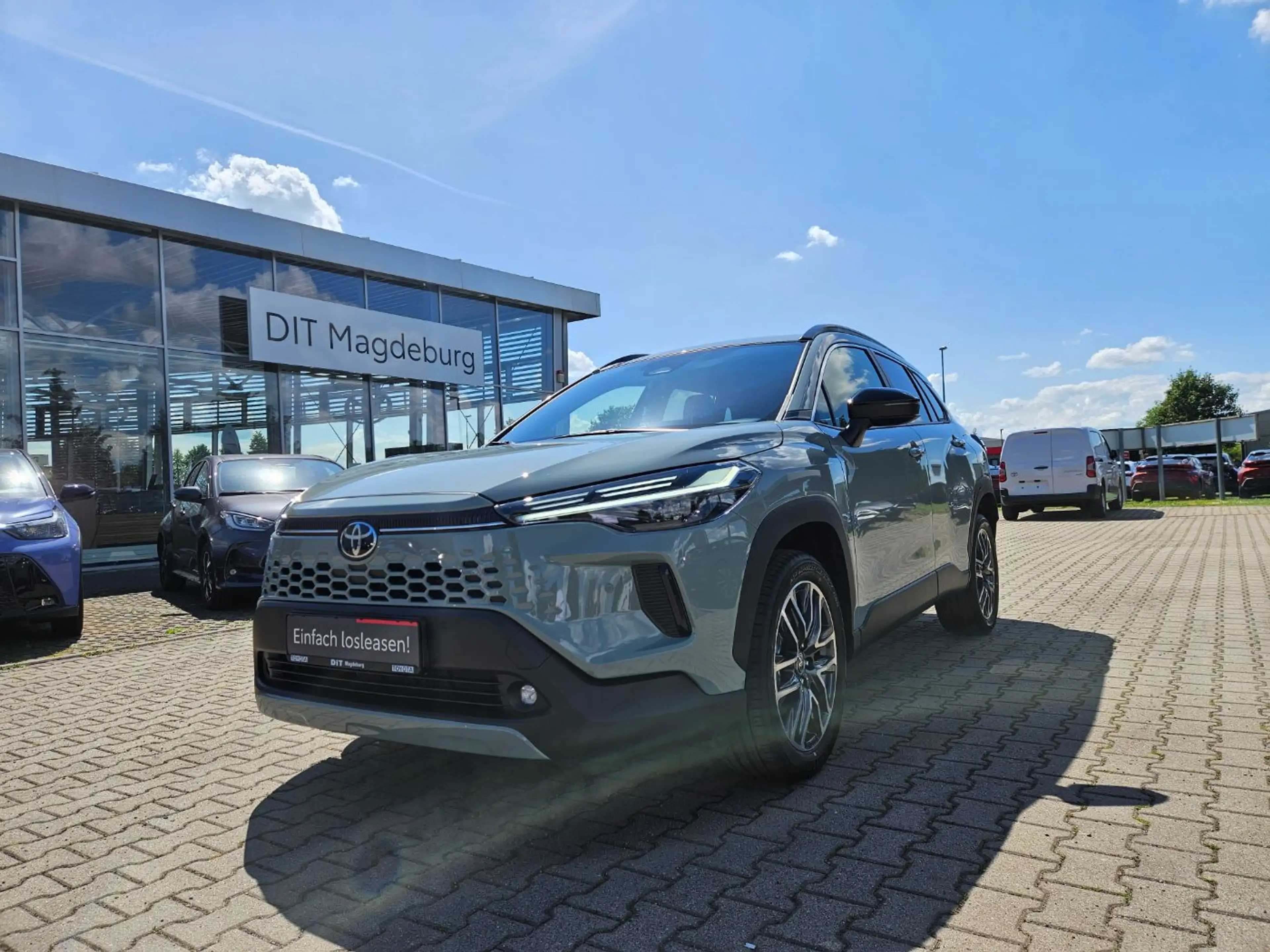 Toyota Corolla Cross 2.0l Hybrid Teamplayer ACC+LED+Navi — photo 3