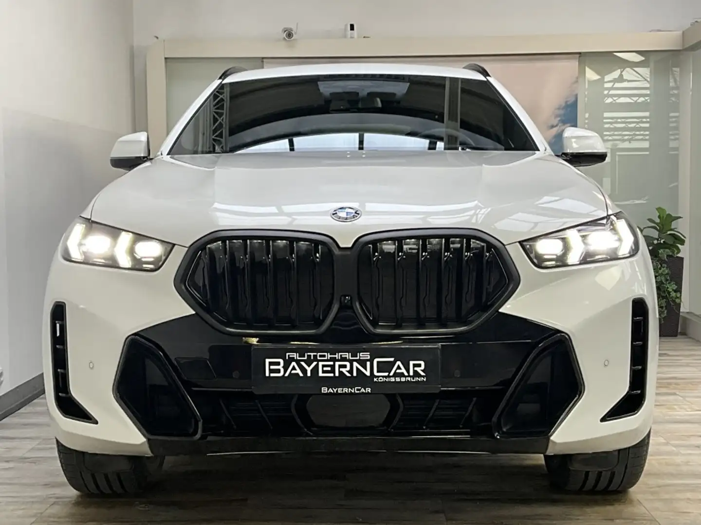 BMW X6 xDrive30d M Sport Pro 22Zoll AHK Pano ACC 360 Weiß - 2