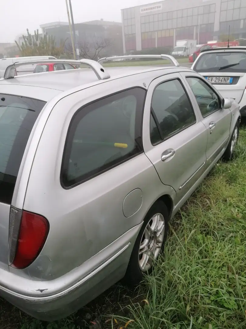 Lancia Lybra 1.8i 16V VVT cat Station Wagon Grigio - 2