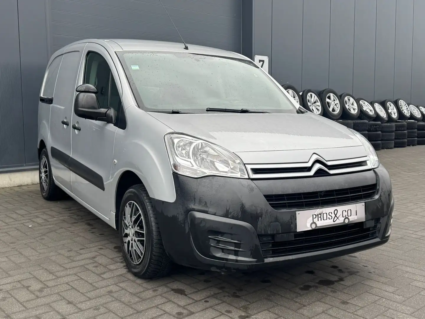 Citroen Berlingo 1.6 BlueHDi L1 // CAMERA // 3 PLACES // CLIM Grau - 1