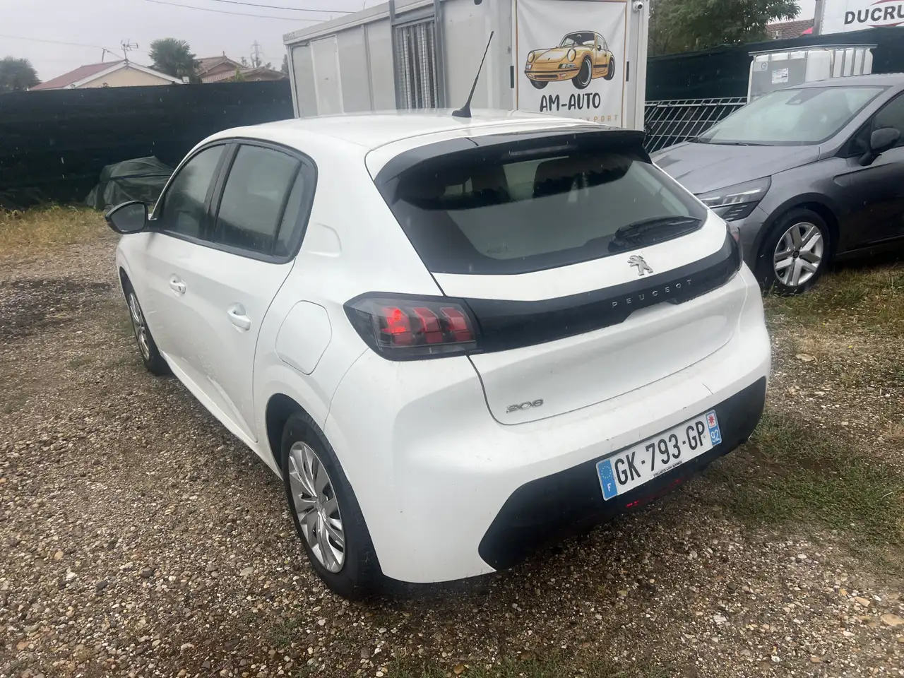 Peugeot 208 208 — photo 3