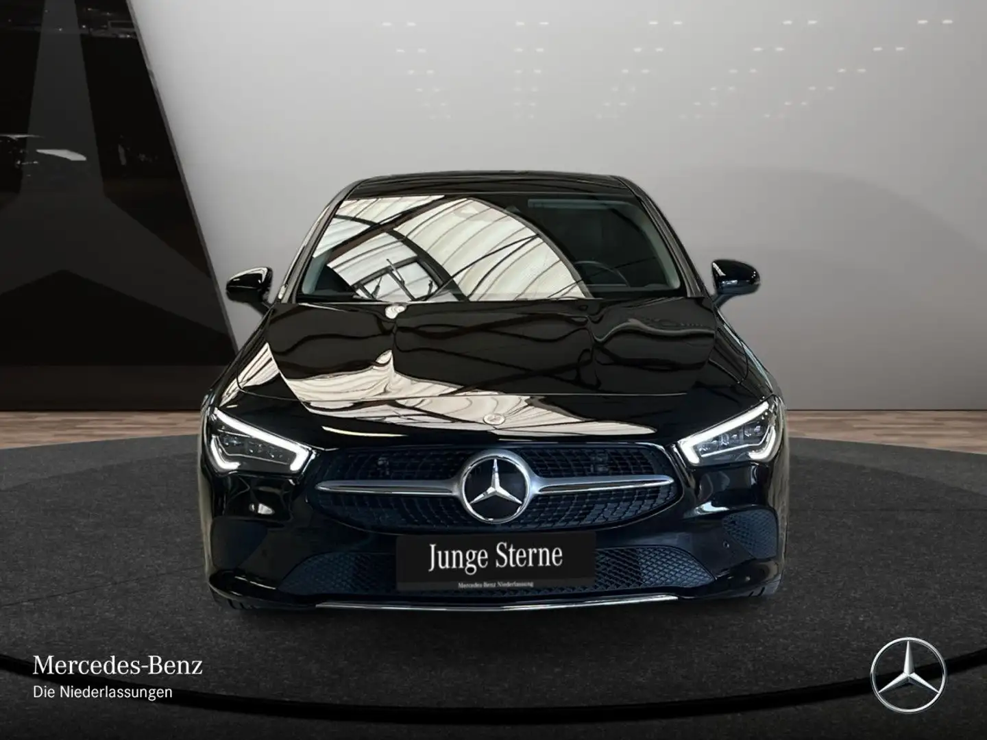 Mercedes-Benz CLA 200 d PROGRESSIVE+PANO+AHK+MULTIBEAM+STHZG+8G Schwarz - 2