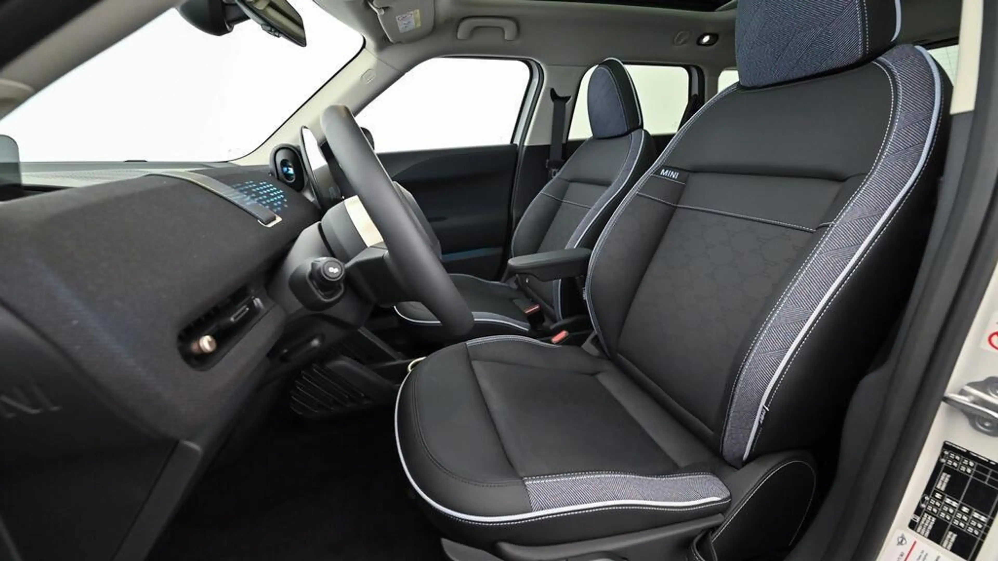 MINI Aceman E — photo 12