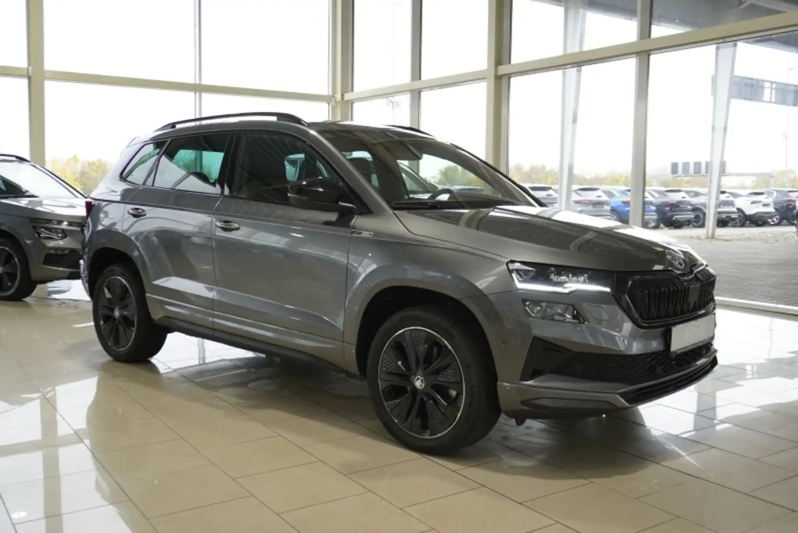 Skoda Karoq Sportline 1,5TSI DSG 4*J.Gar/aAHK/Matrix/Navi Szürke - 1