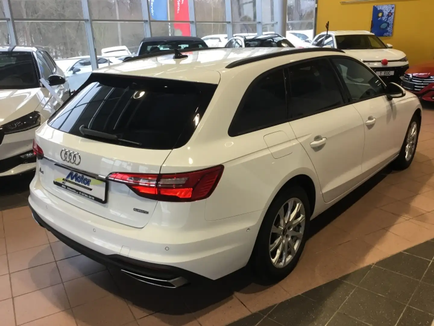 Audi A4 Avant 40 TDI quattro 17"LM StdHzg AHZV Navi AC+ PLA Blanc - 2