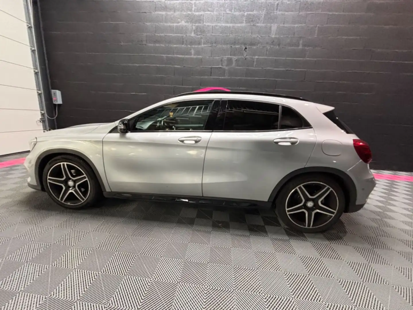 Mercedes-Benz A 35 AMG CLASSE 200 d Fascination Pack AMG 7-G DCT A Szürke - 2