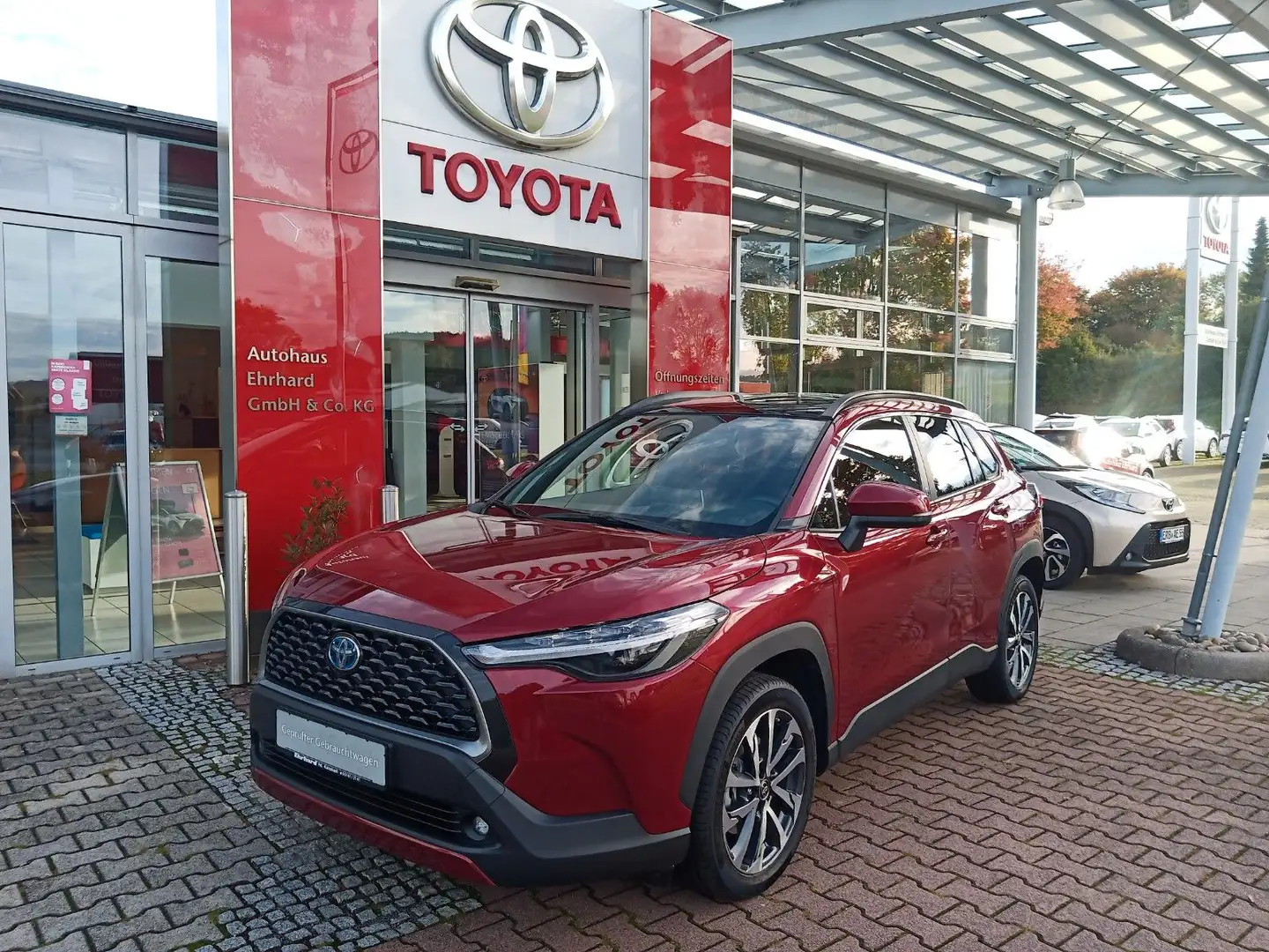 Toyota Corolla Cross 2.0 Hybrid Team D Rot - 1