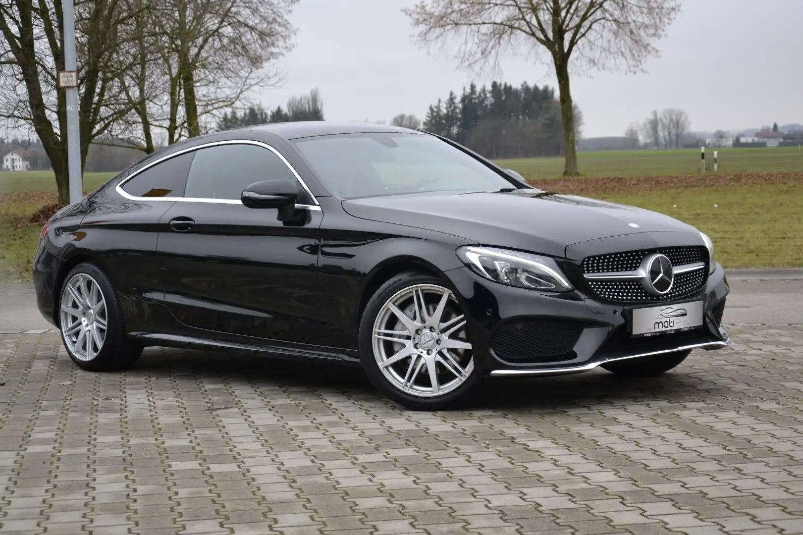 Mercedes-Benz C 300 C Coupe*ACC*STZH*BURM*LED*LUFTFEDER* Schwarz - 2