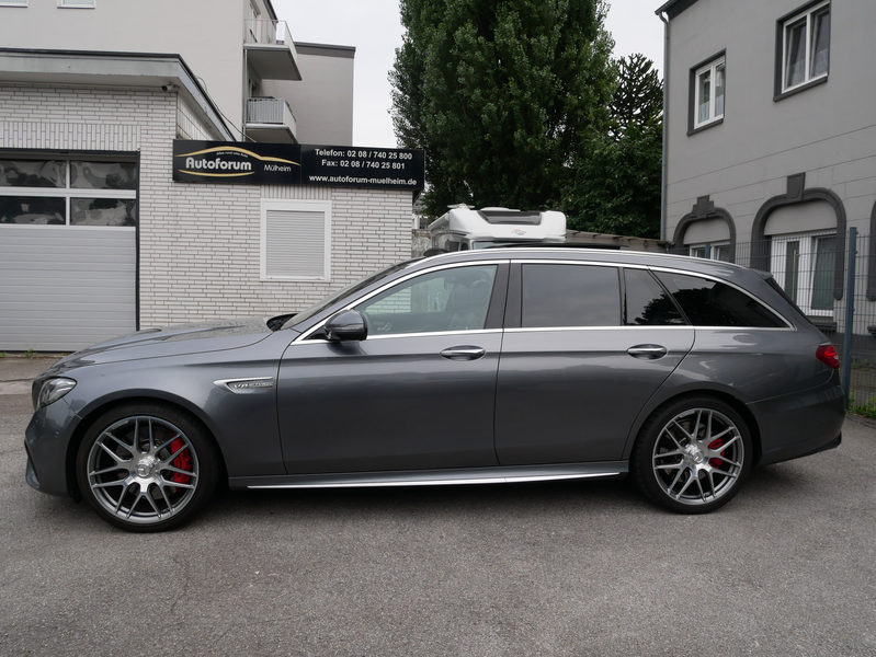 Mercedes-Benz E 63 AMG E 63 S AMG 4Matic+HUD LED STHZ KeyGo Burmes.360Kam — photo 3