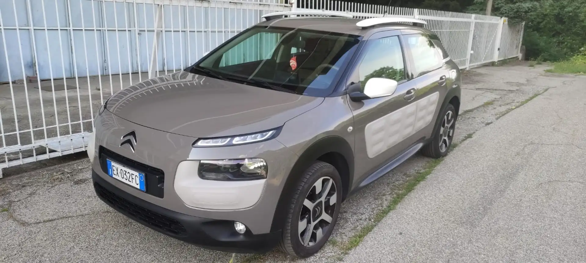 Citroen C4 Cactus Pure Thec 82 Shine - 1