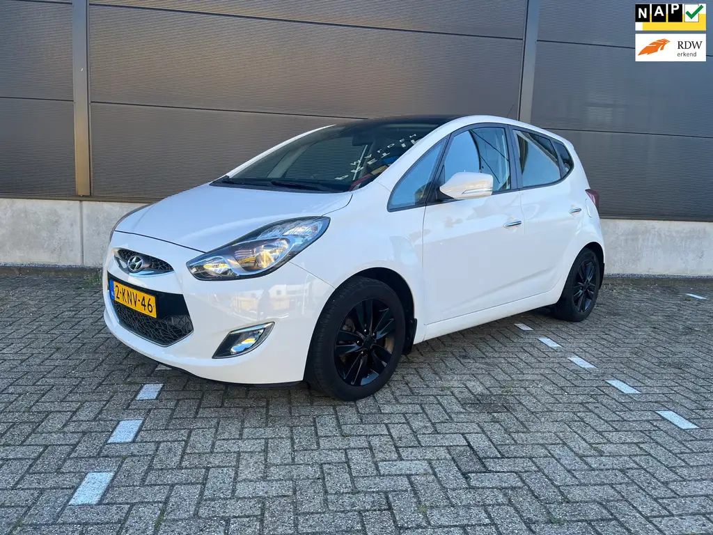 Hyundai iX20 2013 из Европы — купить под ключ