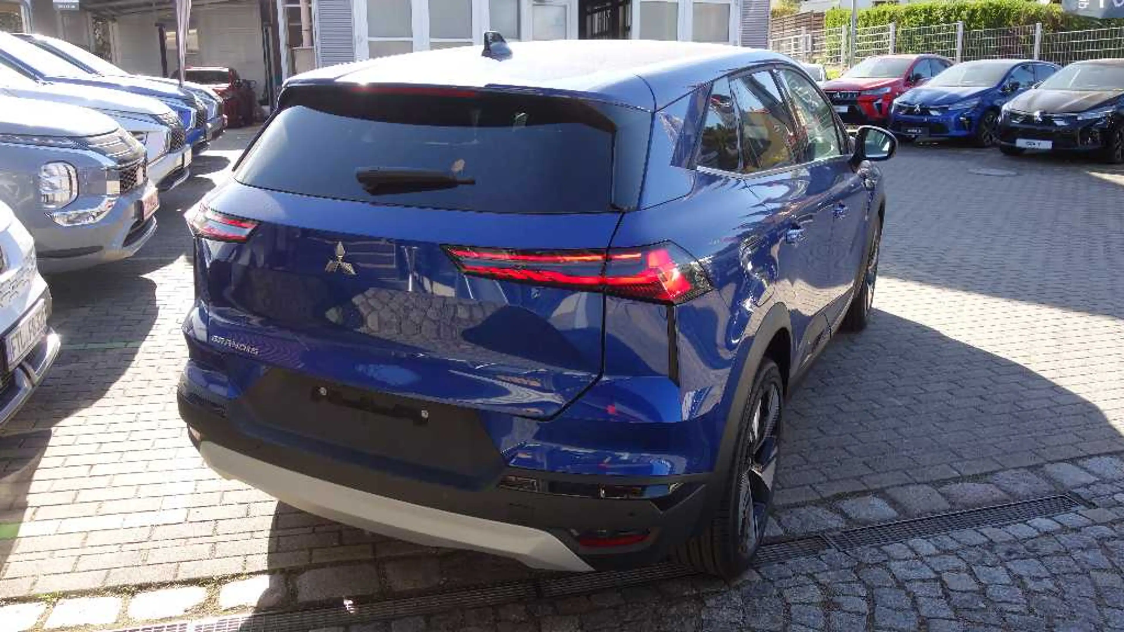 Mitsubishi Grandis Intro Edition 1.8 Hybrid — photo 10