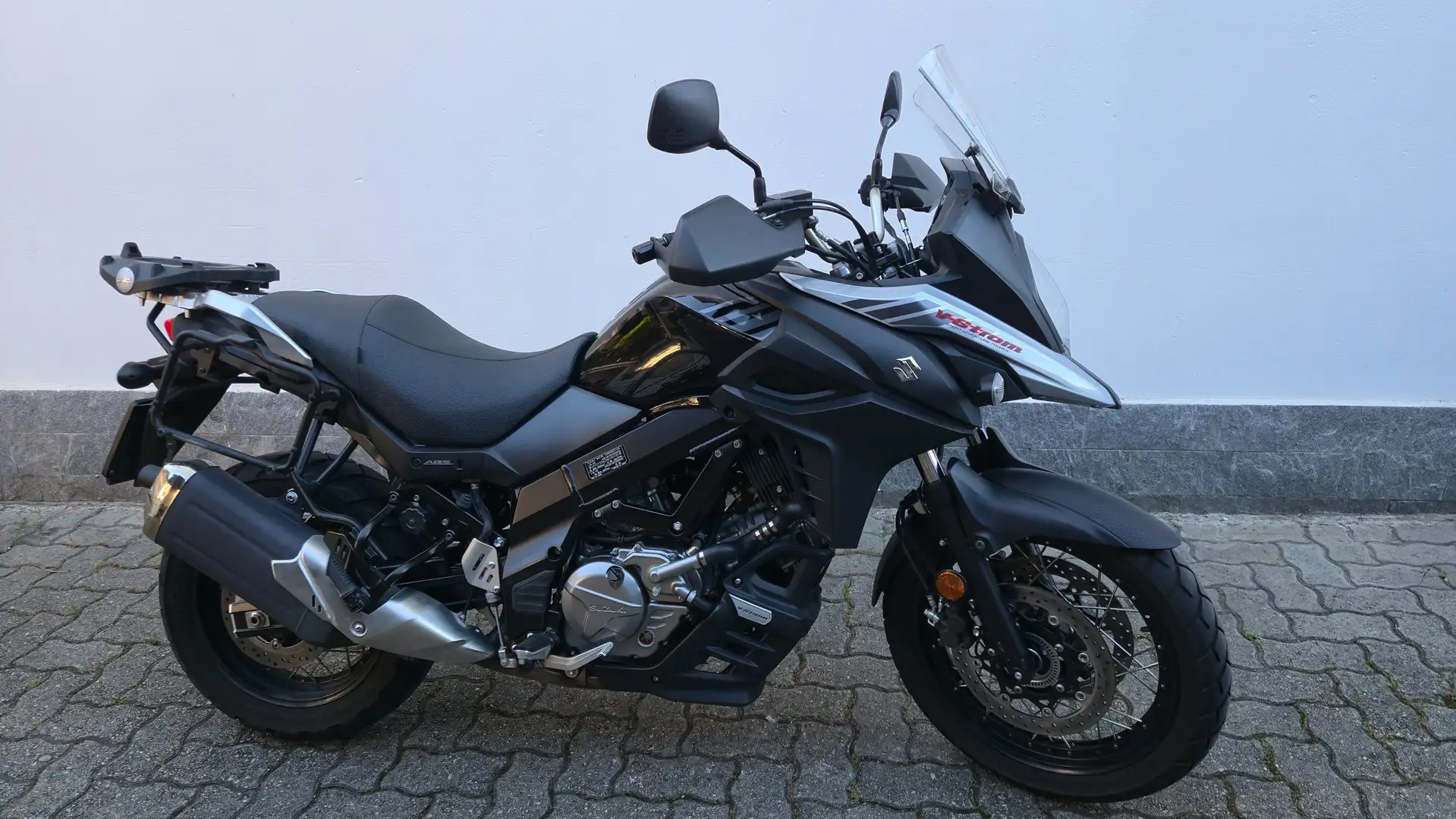Suzuki V-Strom 650 XT ABS Negru - 2