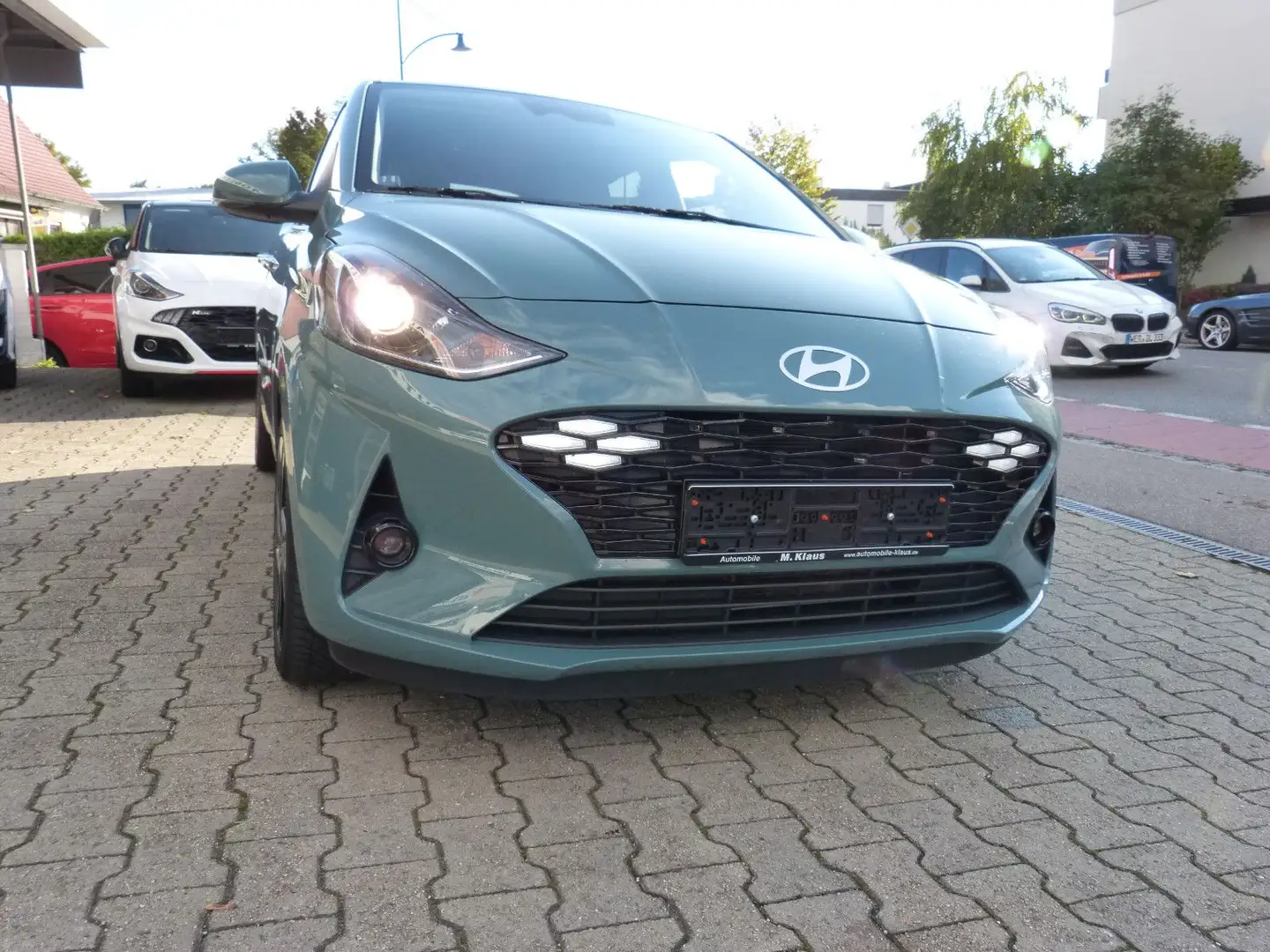 Hyundai i10 AUT. Prime NAVI KAMERA PDC SHZ LHZ ALU Grün - 2