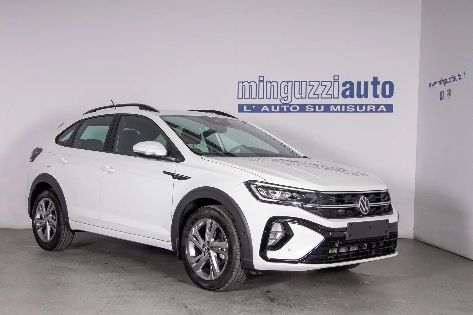 Volkswagen Taigo 1.0 tsi R-Line 110cv dsg Bianco - 1