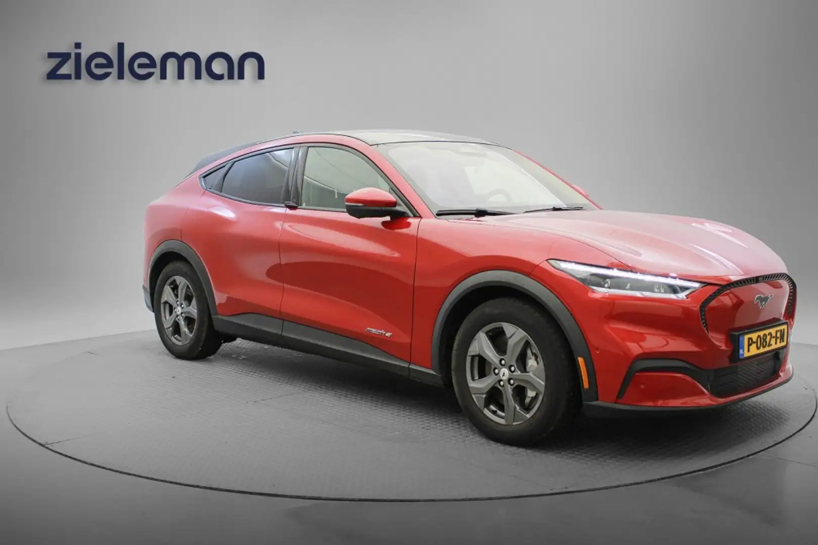 Ford Mustang Mach-E RWD 75 KWH - Panorama, Leer, Navi, Cruise, Camera, Rouge - 1