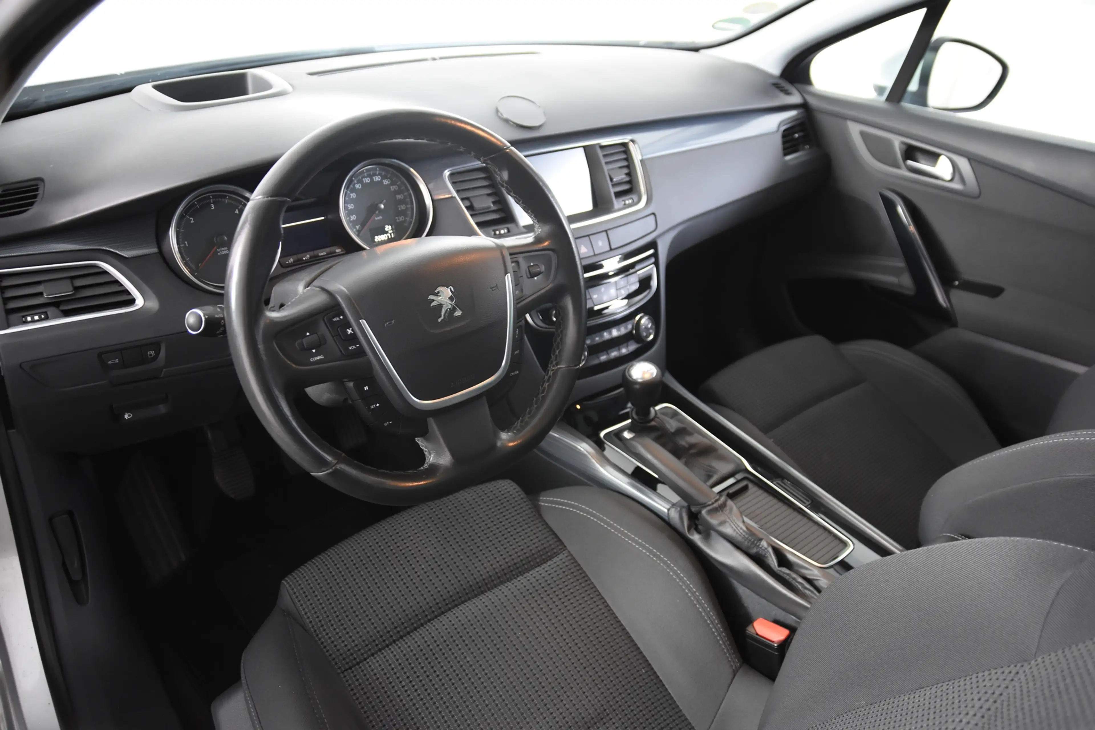 Peugeot 508 SW 1.6 BlueHDi *Navigatie*Panoramadak*HUD*PDC* — photo 2